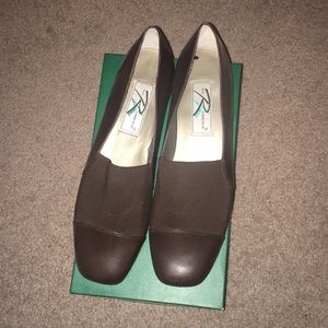 Brown stacked 3/4" heel